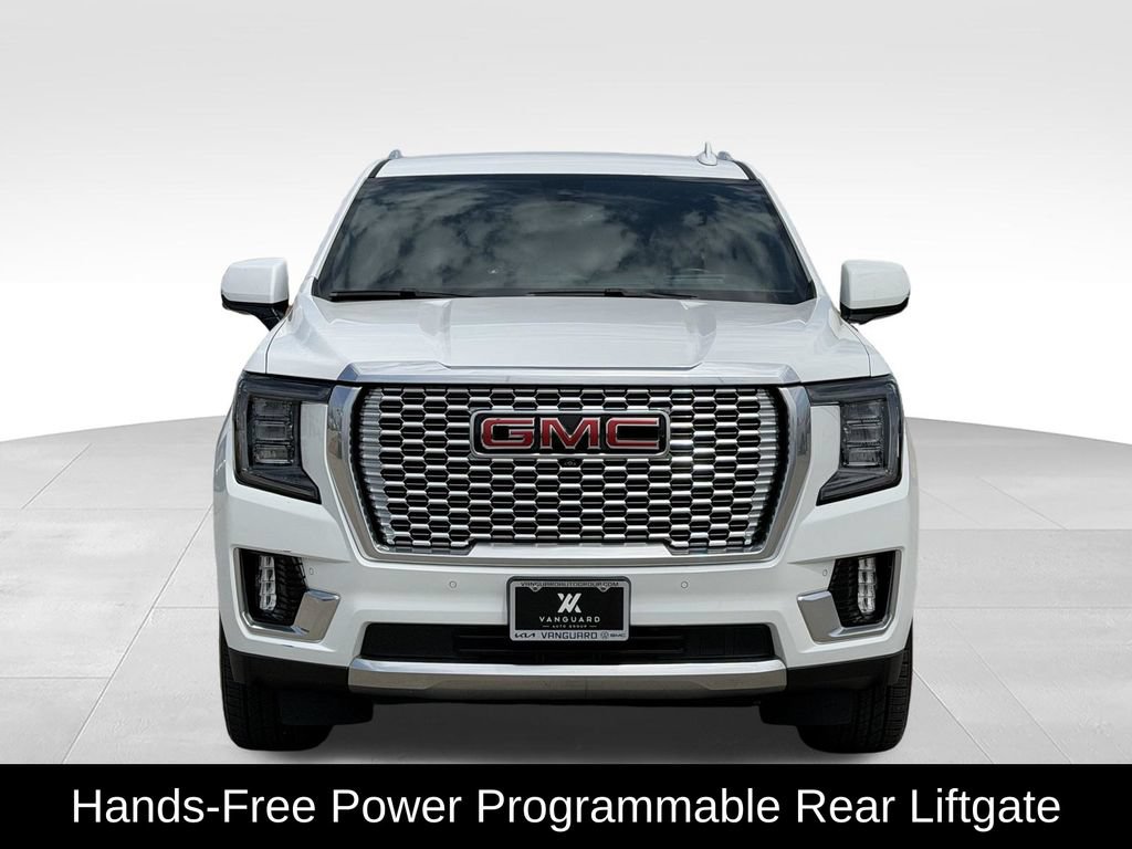 Used 2022 GMC Yukon XL Denali RWD image 3