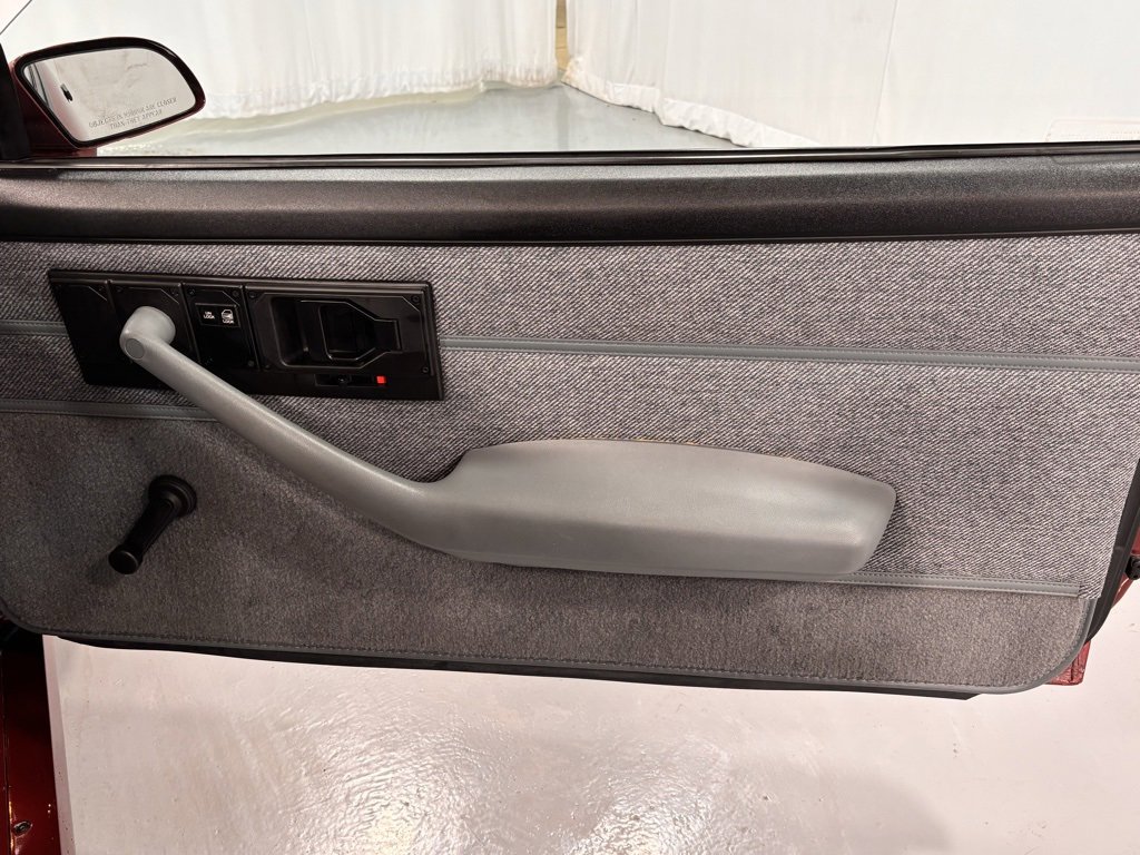 Used 1989 Chevrolet Camaro IROC-Z image 18