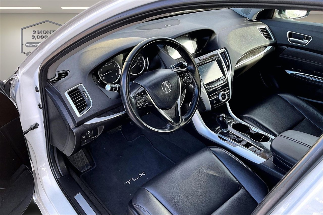 Used 2020 Acura TLX image 18