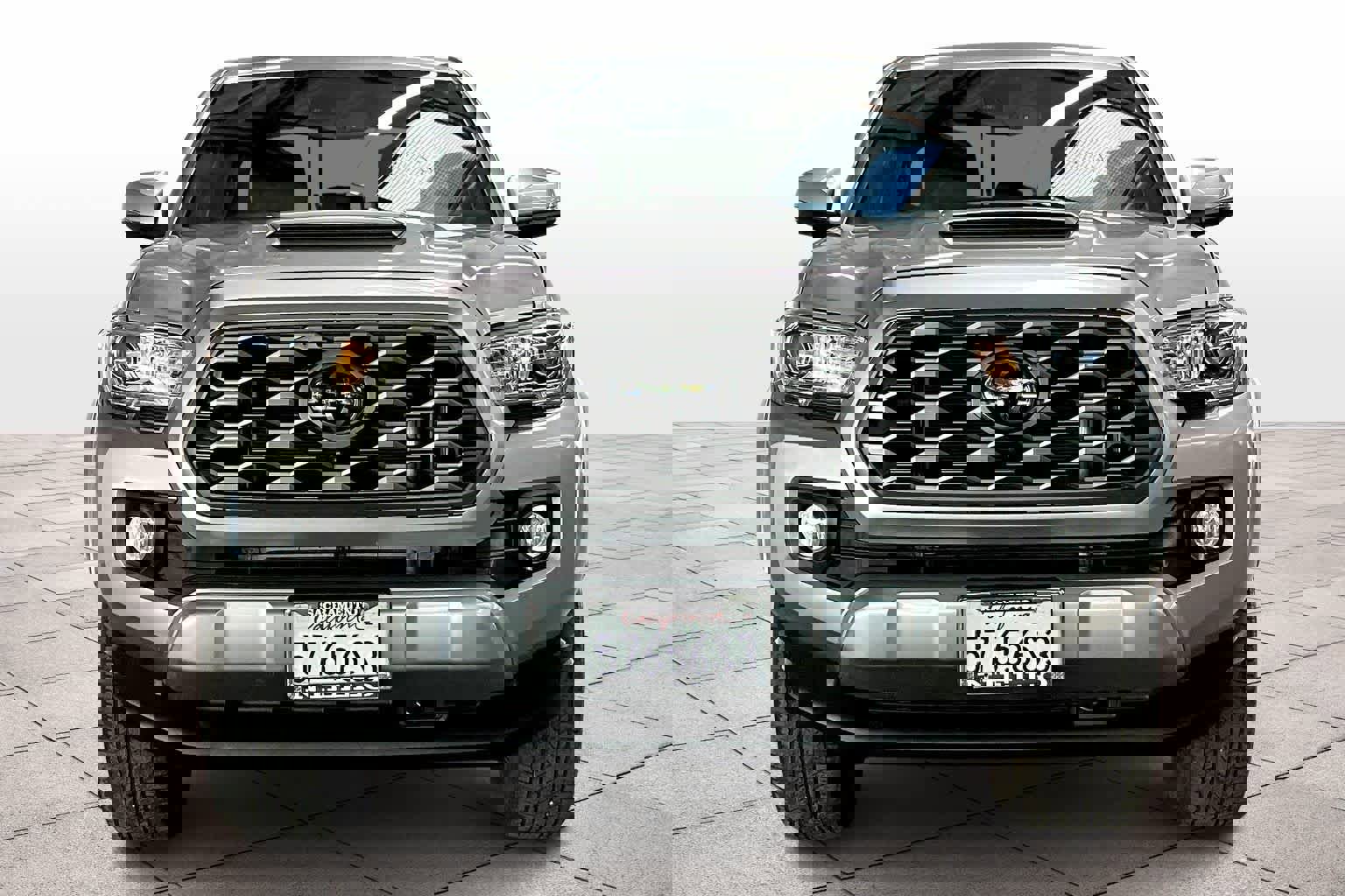 Used 2023 Toyota Tacoma TRD Sport image 3