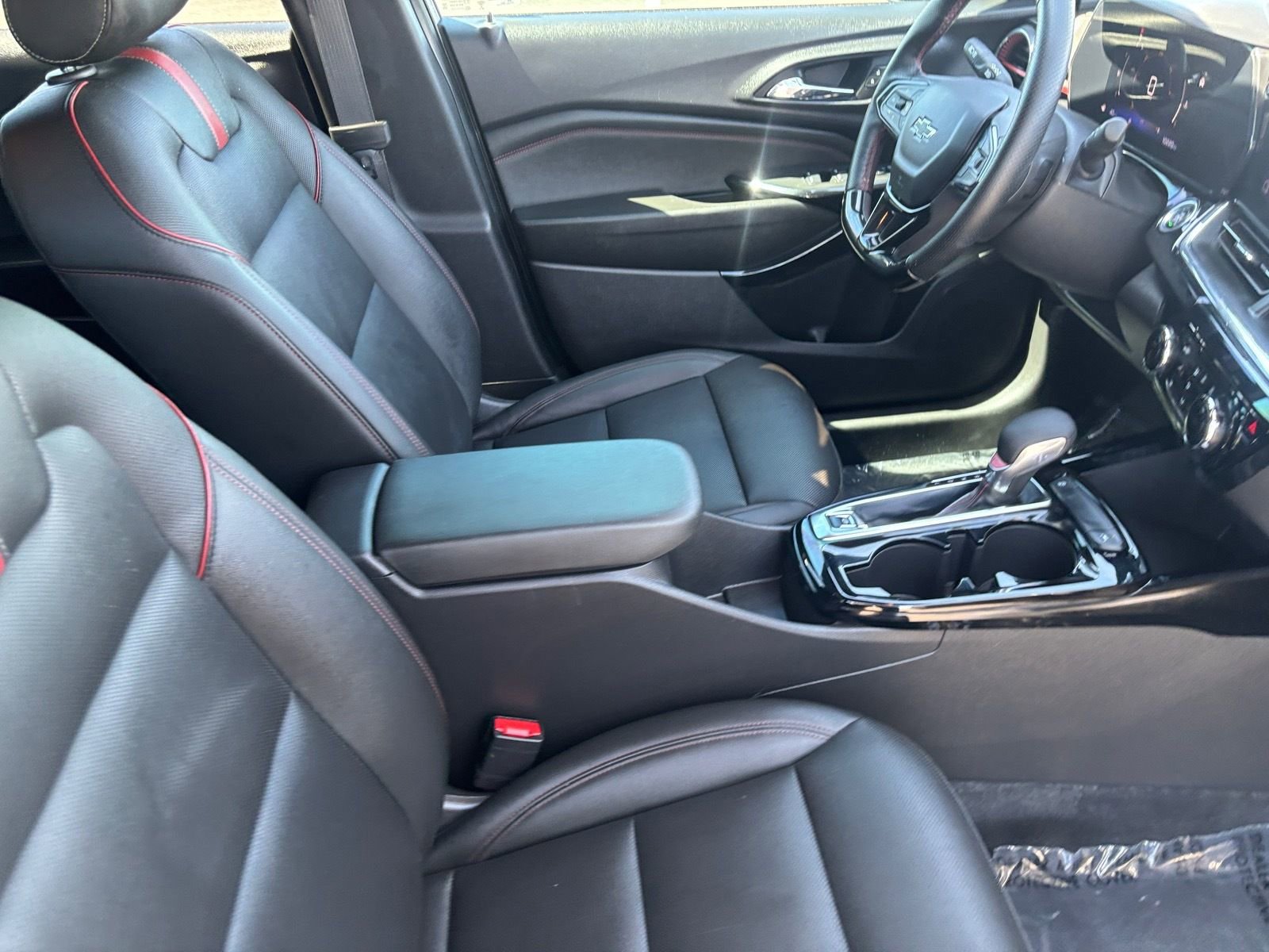 Used 2025 Chevrolet Trax RS w/ Driver Confidence Package image 14