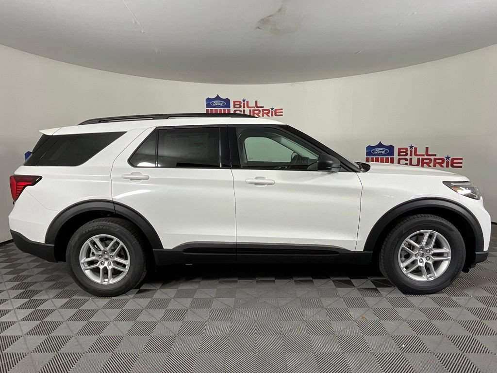 New 2026 Ford Explorer Active RWD image 2