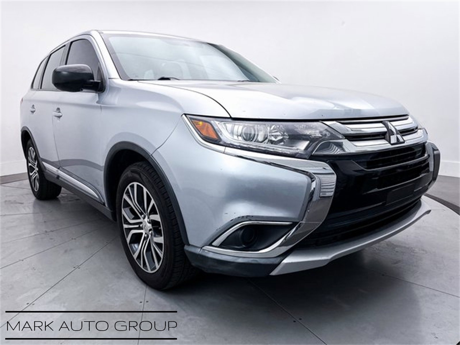 Used 2017 Mitsubishi Outlander ES video 1