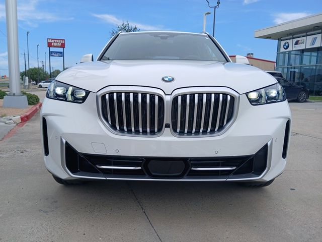 New 2026 BMW X5 sDrive40i image 2