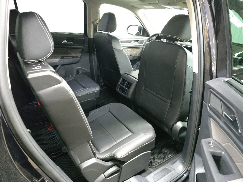 Used 2023 Volkswagen Atlas SE w/ Panoramic Sunroof Package AWD/4WD image 17