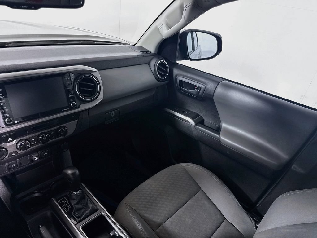 Certified 2021 Toyota Tacoma SR5 AWD/4WD image 20