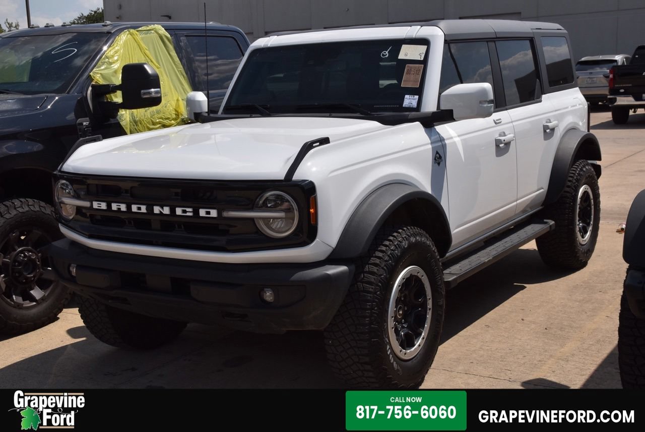 Certified 2023 Ford Bronco Outer Banks w/ Sasquatch Package AWD/4WD image 1