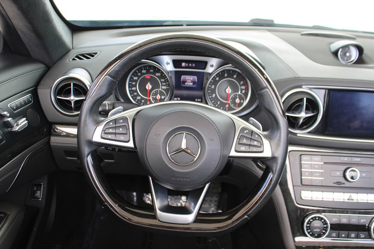Used 2017 Mercedes-Benz SL 550 image 26