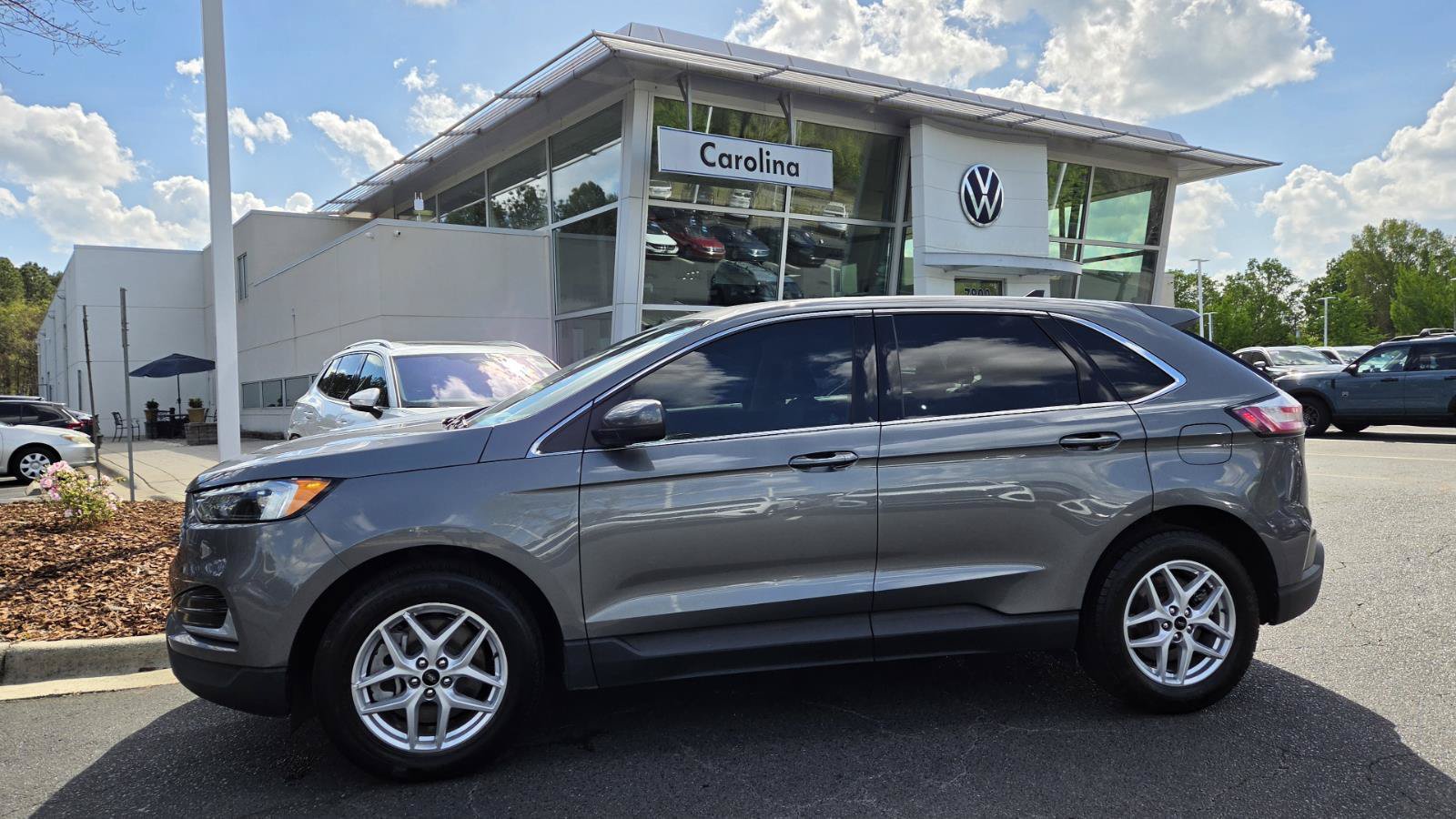 Used 2024 Ford Edge SEL AWD/4WD image 2