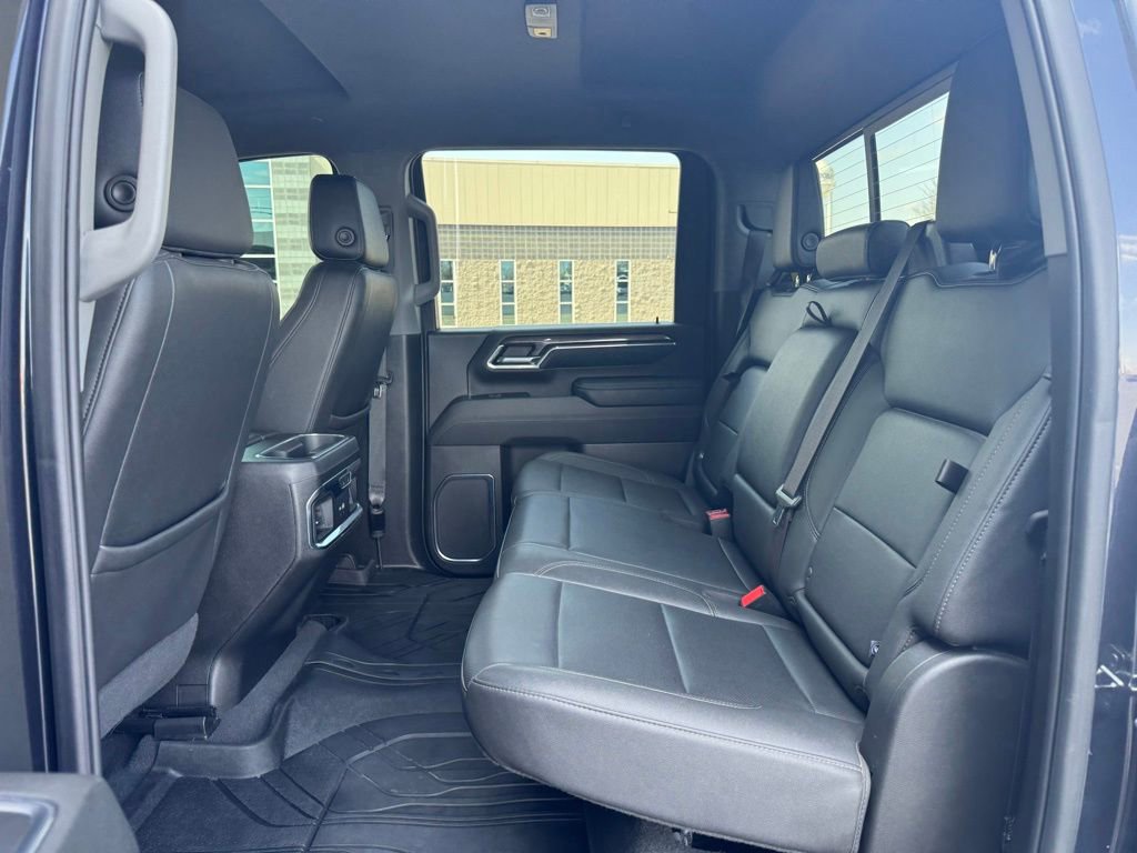 Used 2024 Chevrolet Silverado 3500 LTZ w/ LTZ Convenience Package image 19