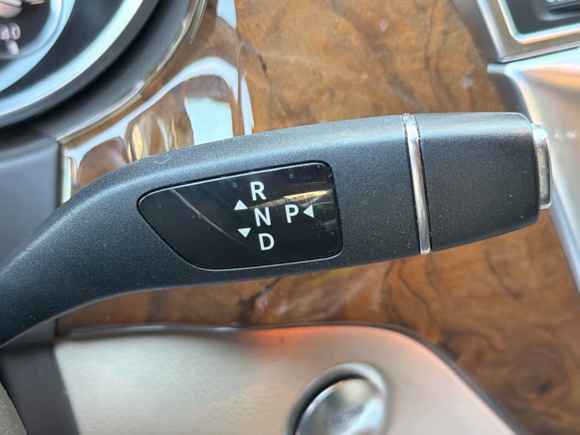 Used 2015 Mercedes-Benz GL 550 4MATIC image 23