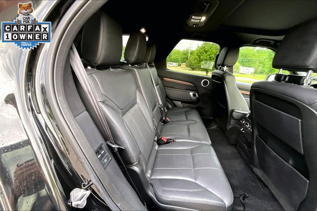 Used 2018 Land Rover Discovery HSE AWD/4WD image 24