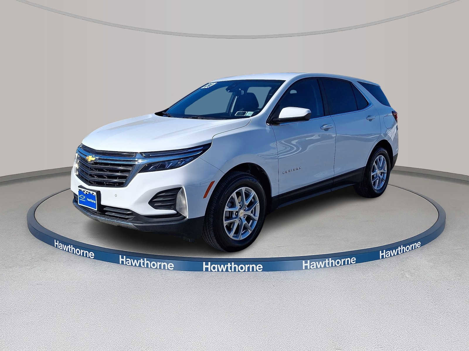 Used 2024 Chevrolet Equinox LT image 3