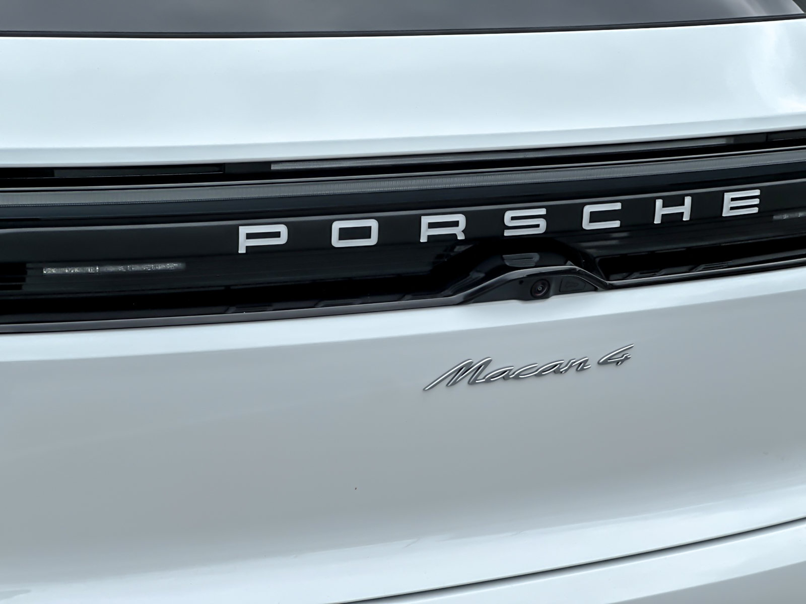 New 2026 Porsche Macan 4 Electric AWD/4WD image 26
