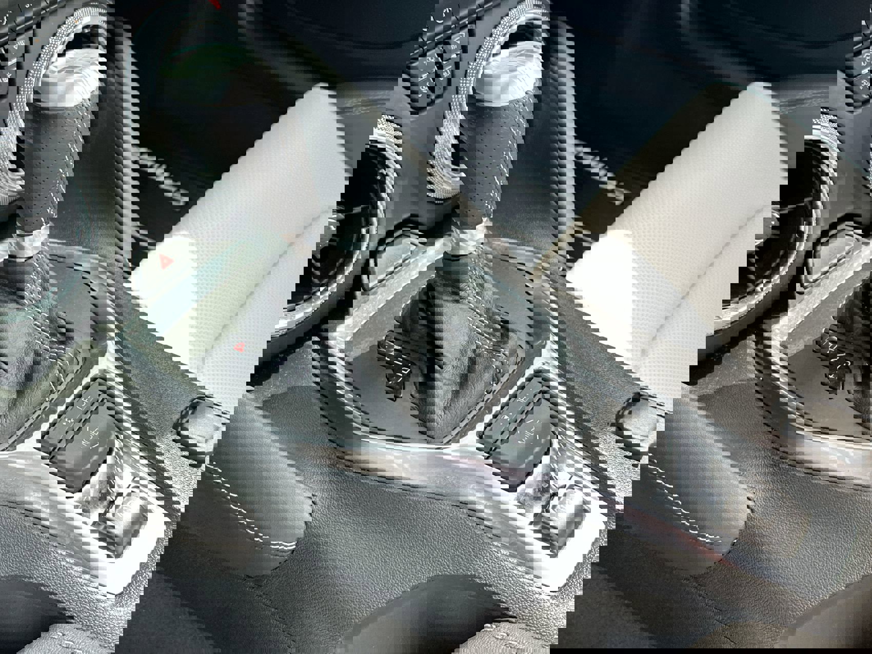 Used 2022 Chevrolet Camaro LT image 20