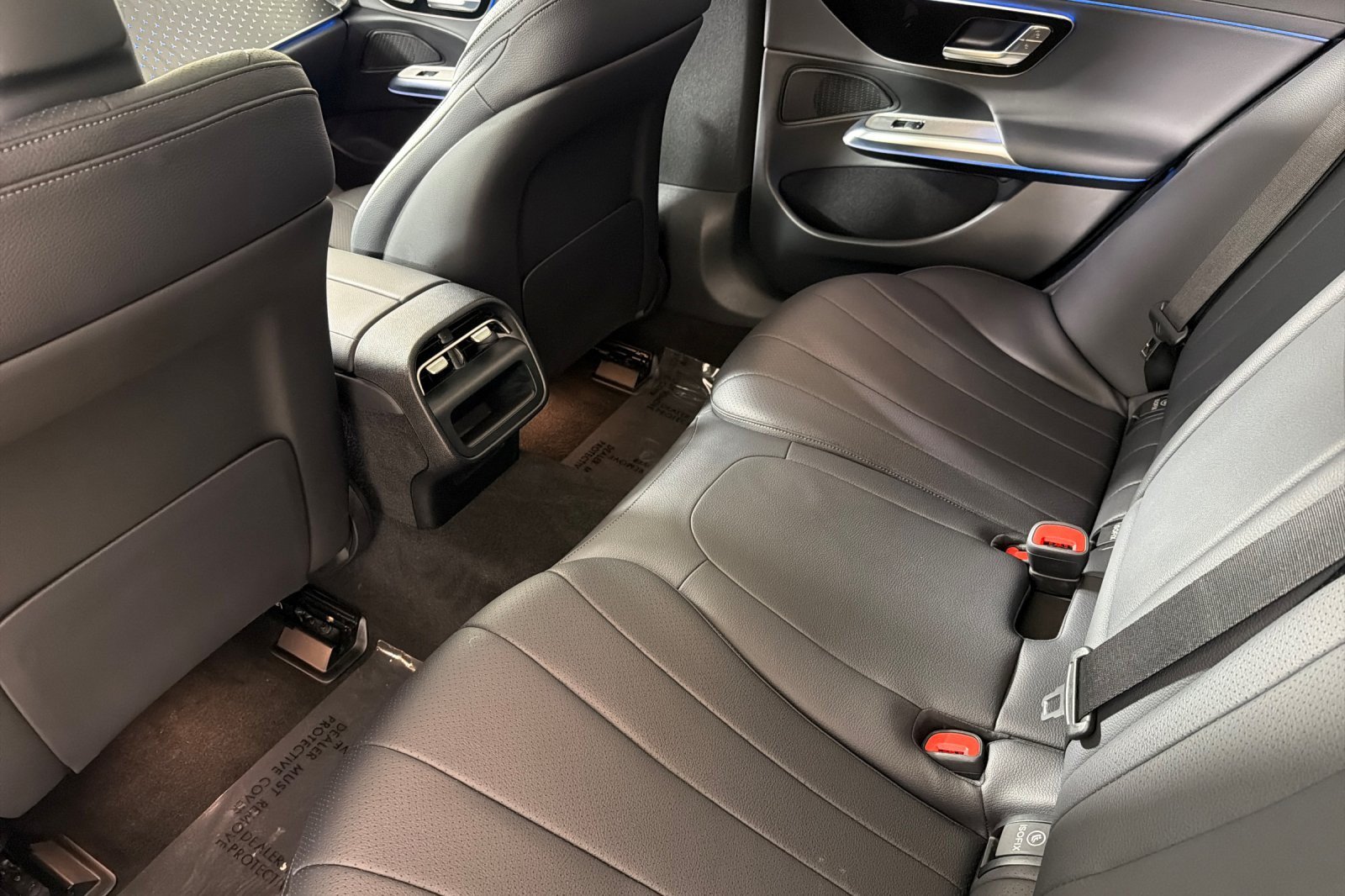 Used 2025 Mercedes-Benz E 350 Sedan w/ Winter Package image 11