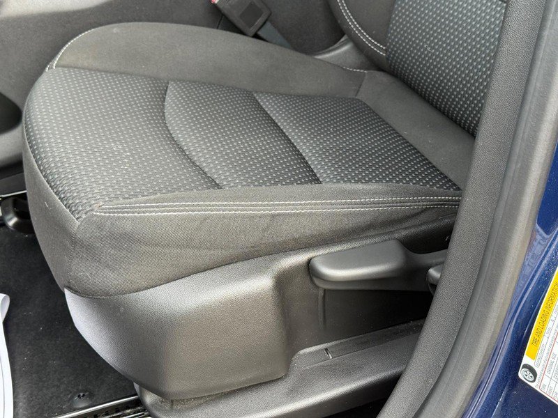 Used 2023 GMC Terrain SLE image 24