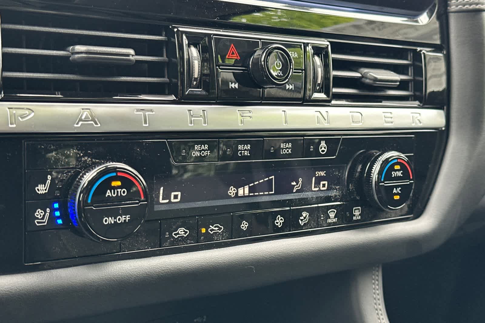 New 2026 Nissan Pathfinder Platinum AWD/4WD image 21