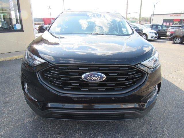 Used 2022 Ford Edge SEL w/ Sport Appearance Package AWD/4WD image 3