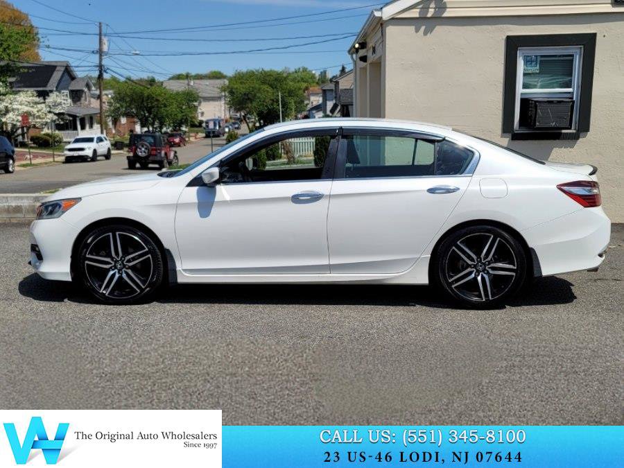 Used 2017 Honda Accord Sport image 9