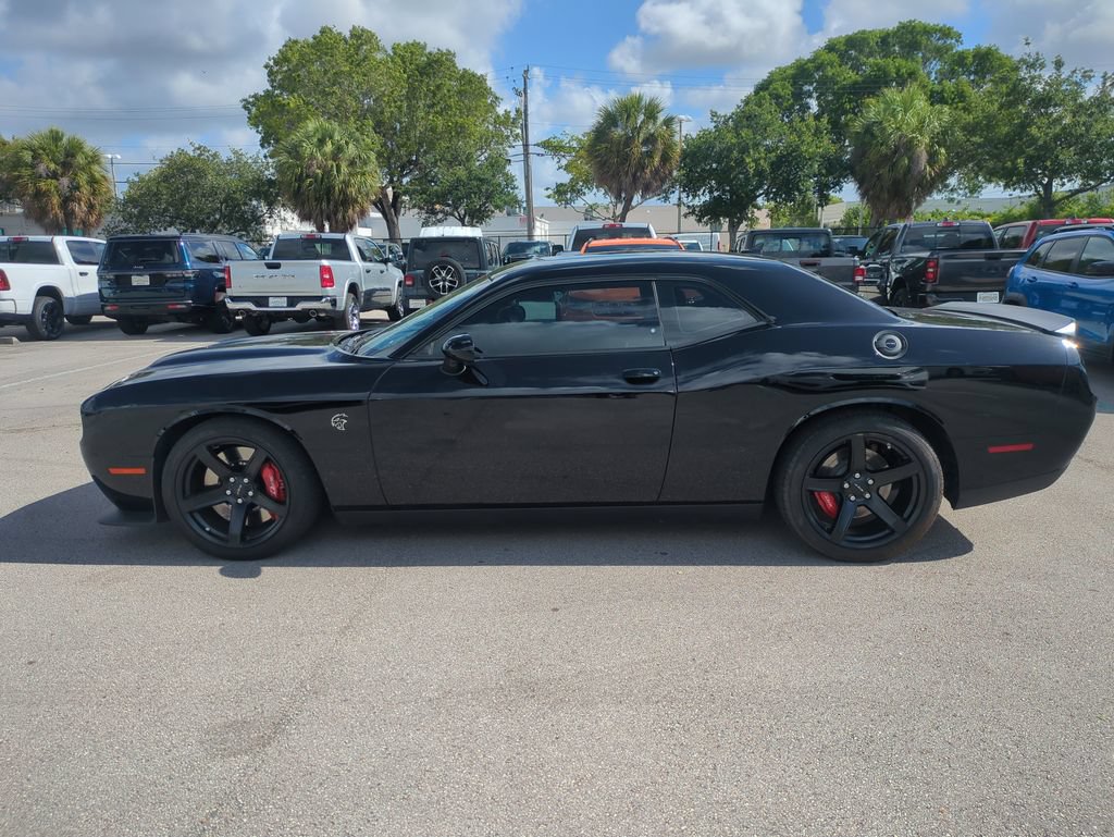 Used 2022 Dodge Challenger SRT Hellcat w/ Plus Package RWD image 9