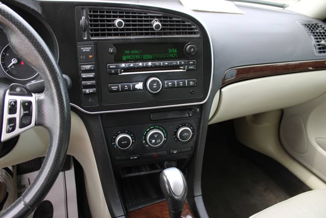 Used 2011 Saab 9-3 Aero AWD/4WD image 12