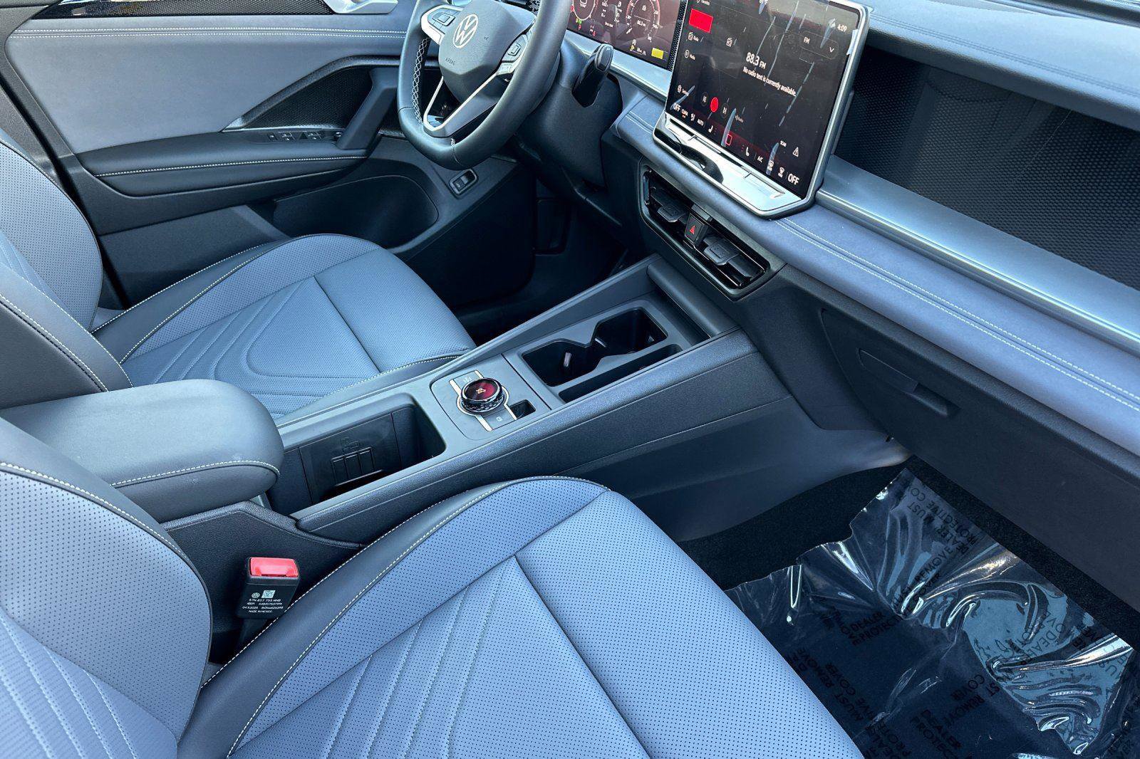 New 2026 Volkswagen Tiguan SE image 15