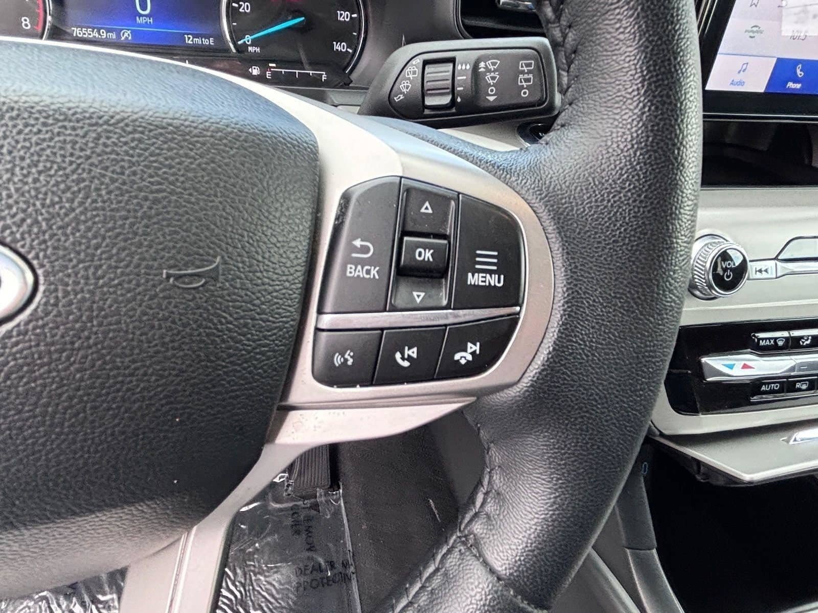 Used 2023 Ford Explorer XLT AWD/4WD image 26