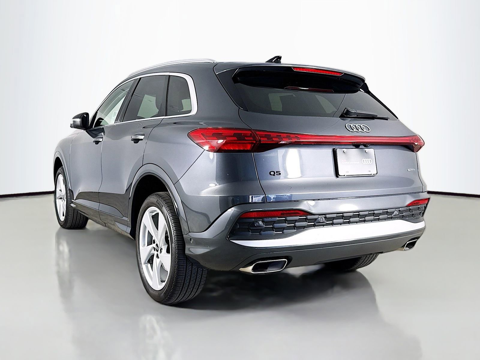 Certified 2025 Audi Q5 Premium w/ Premium Plus AWD/4WD image 5