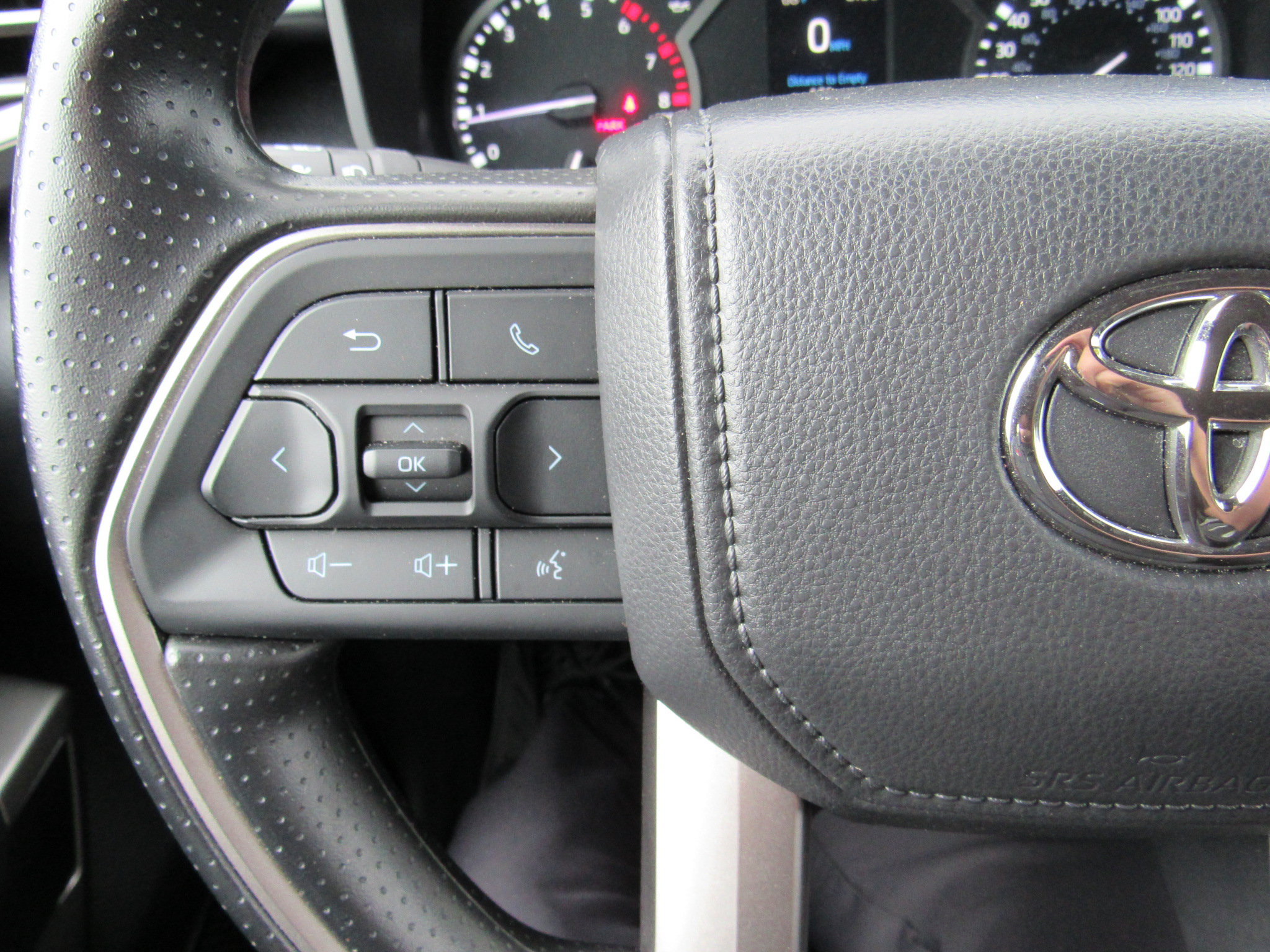 Used 2025 Toyota Tundra SR5 AWD/4WD image 16