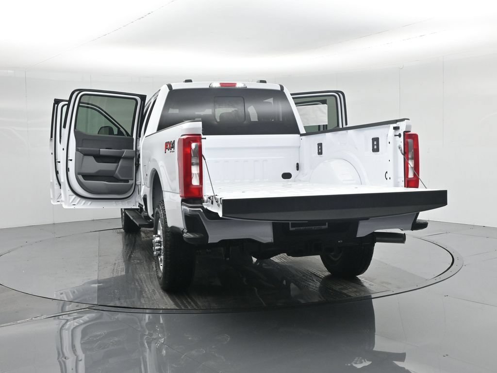 New 2026 Ford F250 XLT w/ FX4 Off-Road Package AWD/4WD image 37