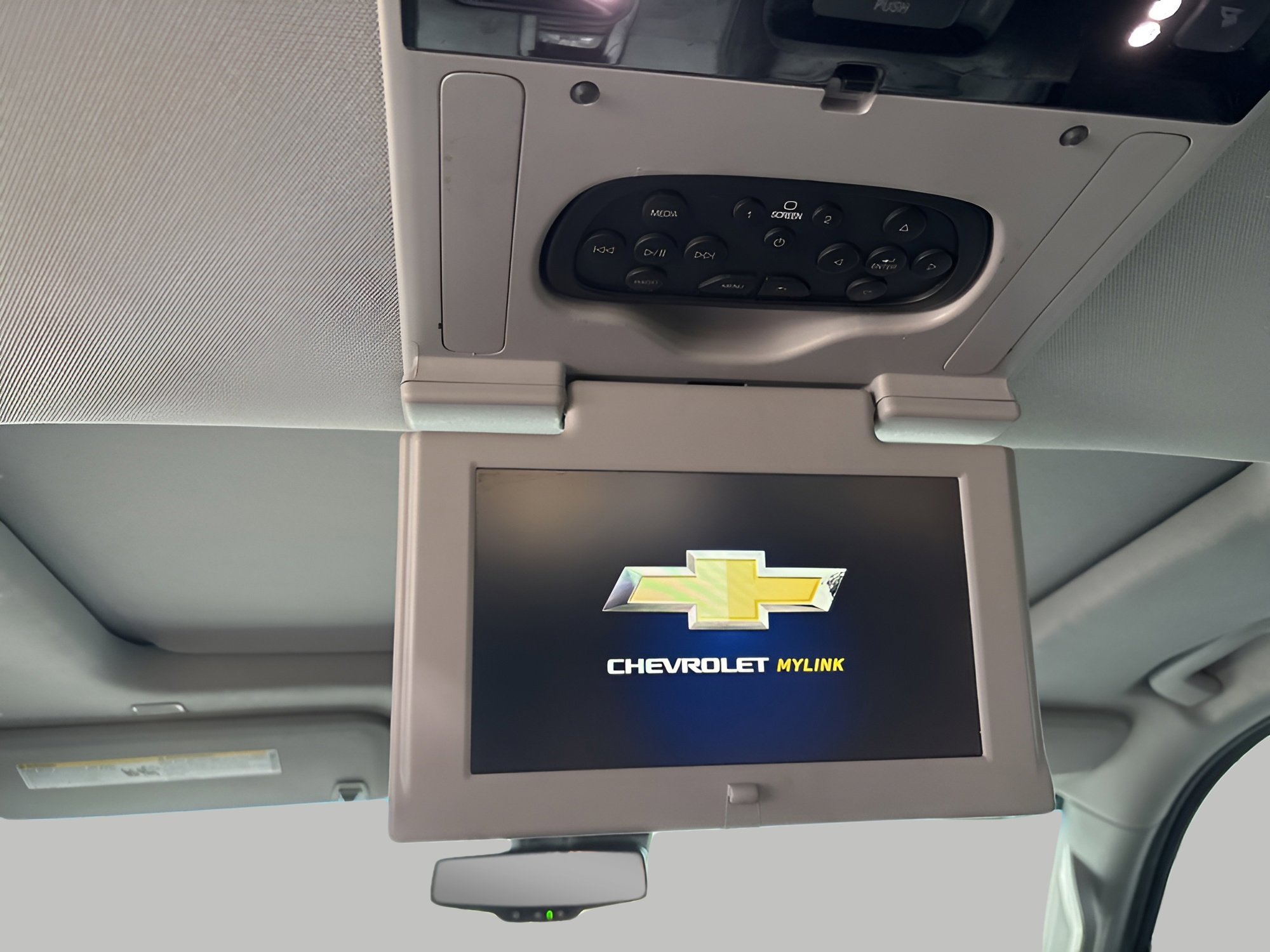 Used 2020 Chevrolet Suburban Premier AWD/4WD image 17
