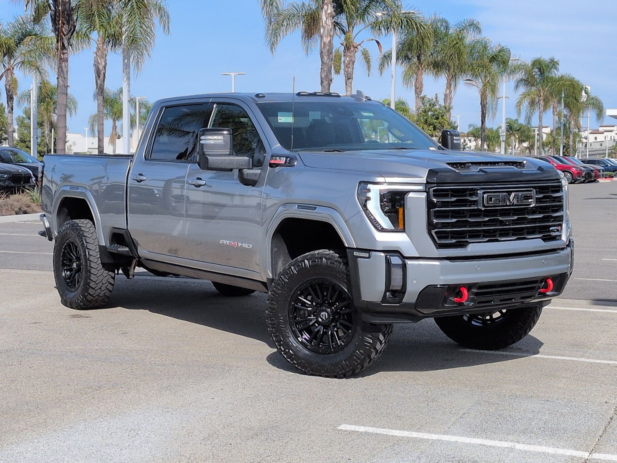 Used 2024 GMC Sierra 2500 AT4 w/ AT4 Premium Plus Package AWD/4WD image 2
