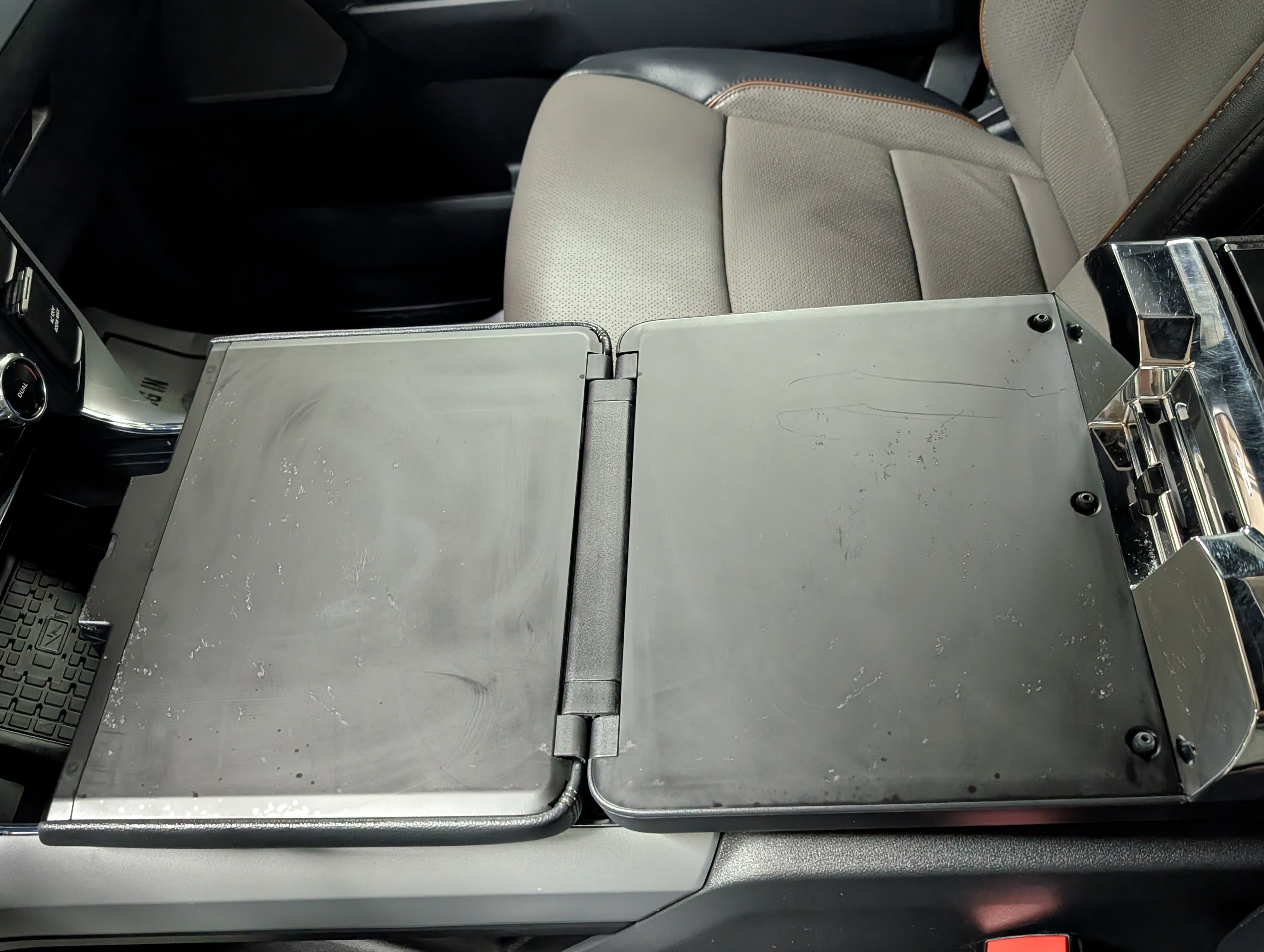 Used 2024 Ford F150 Lariat w/ Tow/Haul Package image 18