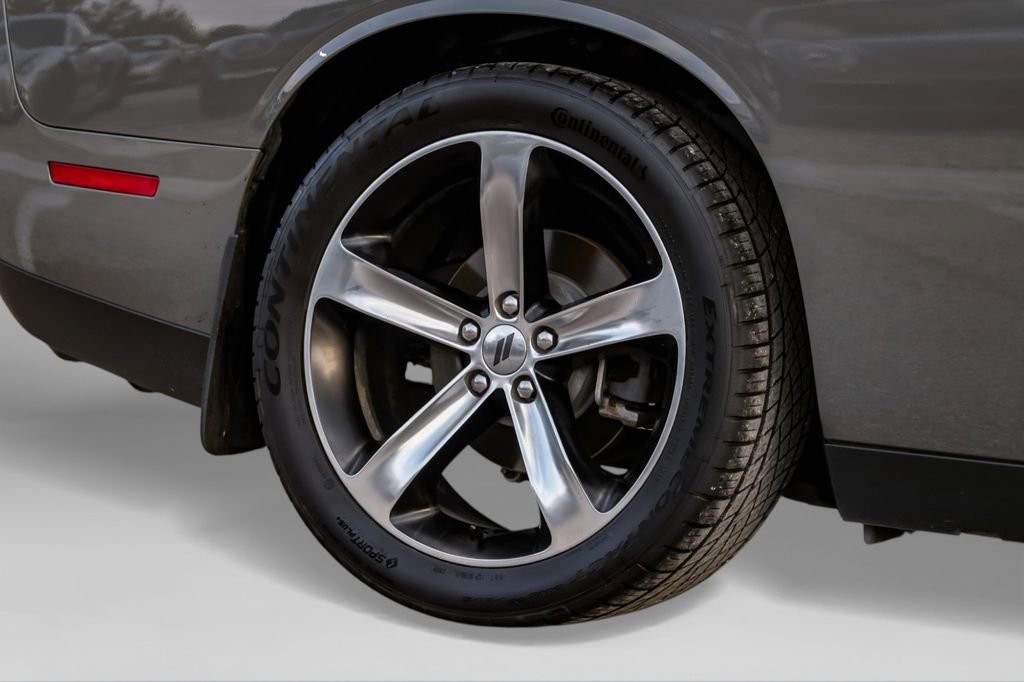 Used 2018 Dodge Challenger R/T image 54