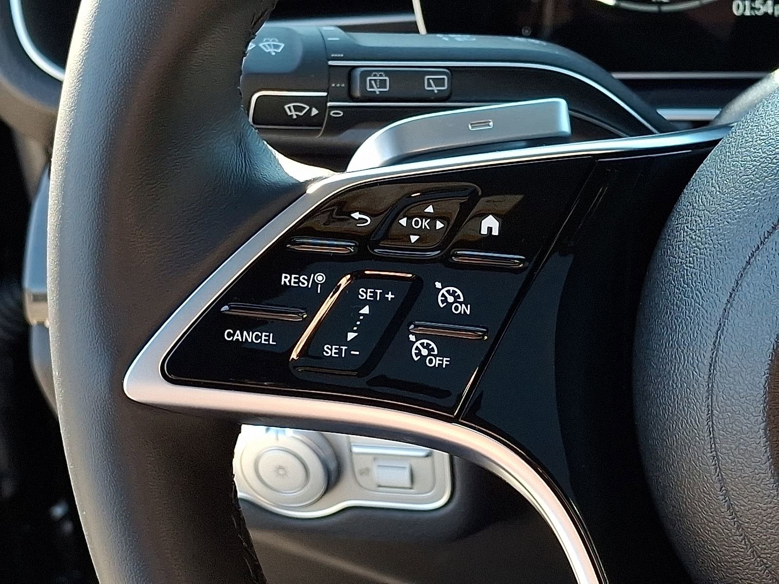 Certified 2025 Mercedes-Benz GLE 350 4MATIC image 22