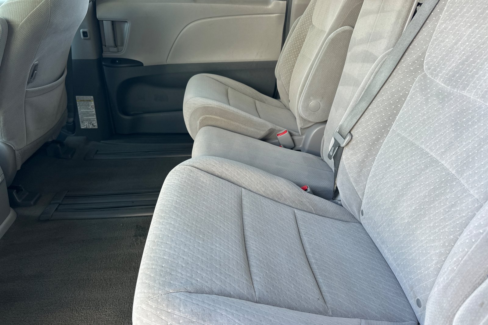 Certified 2018 Toyota Sienna LE FWD image 12