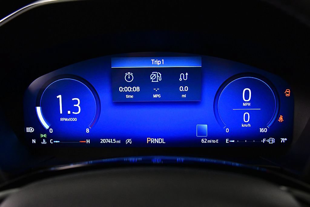 Used 2025 Ford Escape Platinum AWD/4WD image 17