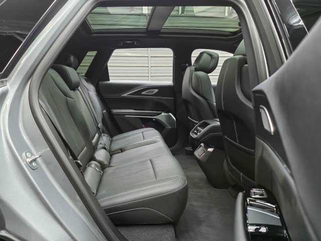 Used 2024 Cadillac Lyriq Sport AWD/4WD image 16