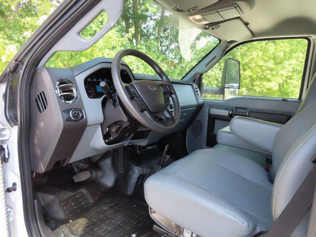 Used 2022 Ford F750 2WD Regular Cab Super Duty image 23