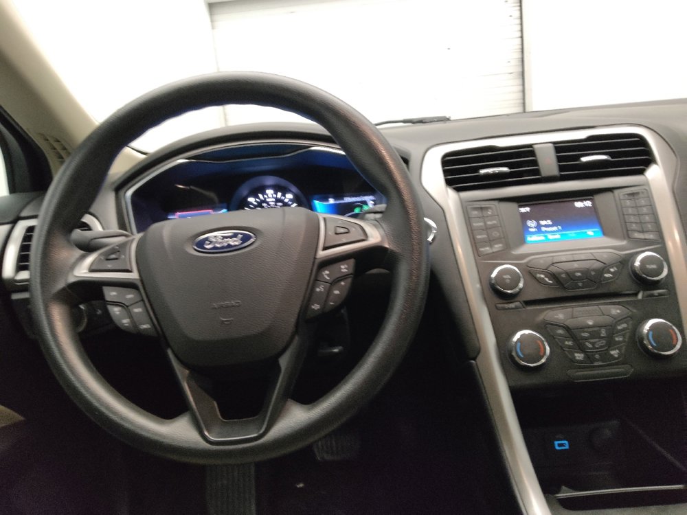 Used 2018 Ford Fusion S image 22