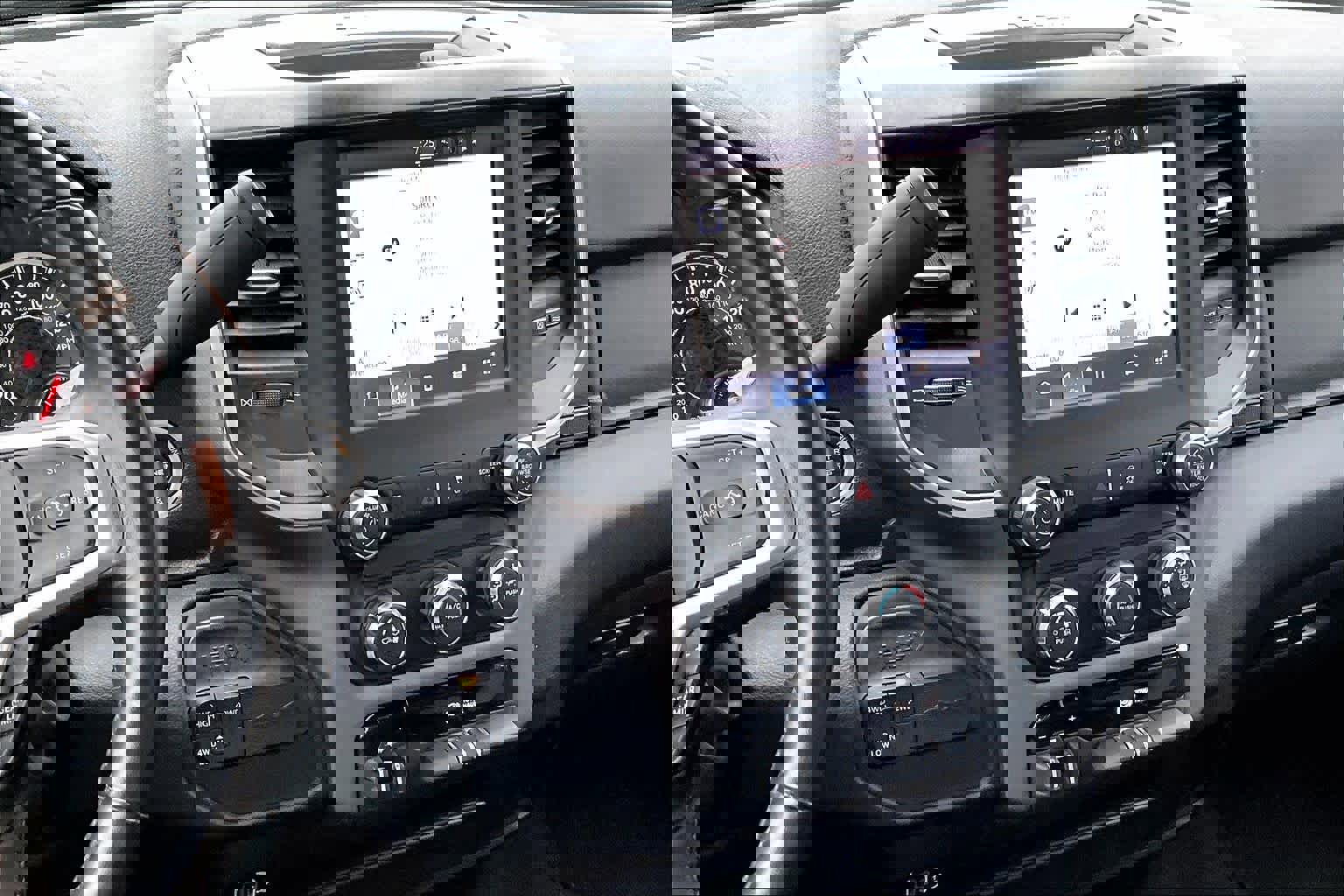 Used 2024 RAM 2500 Big Horn image 15