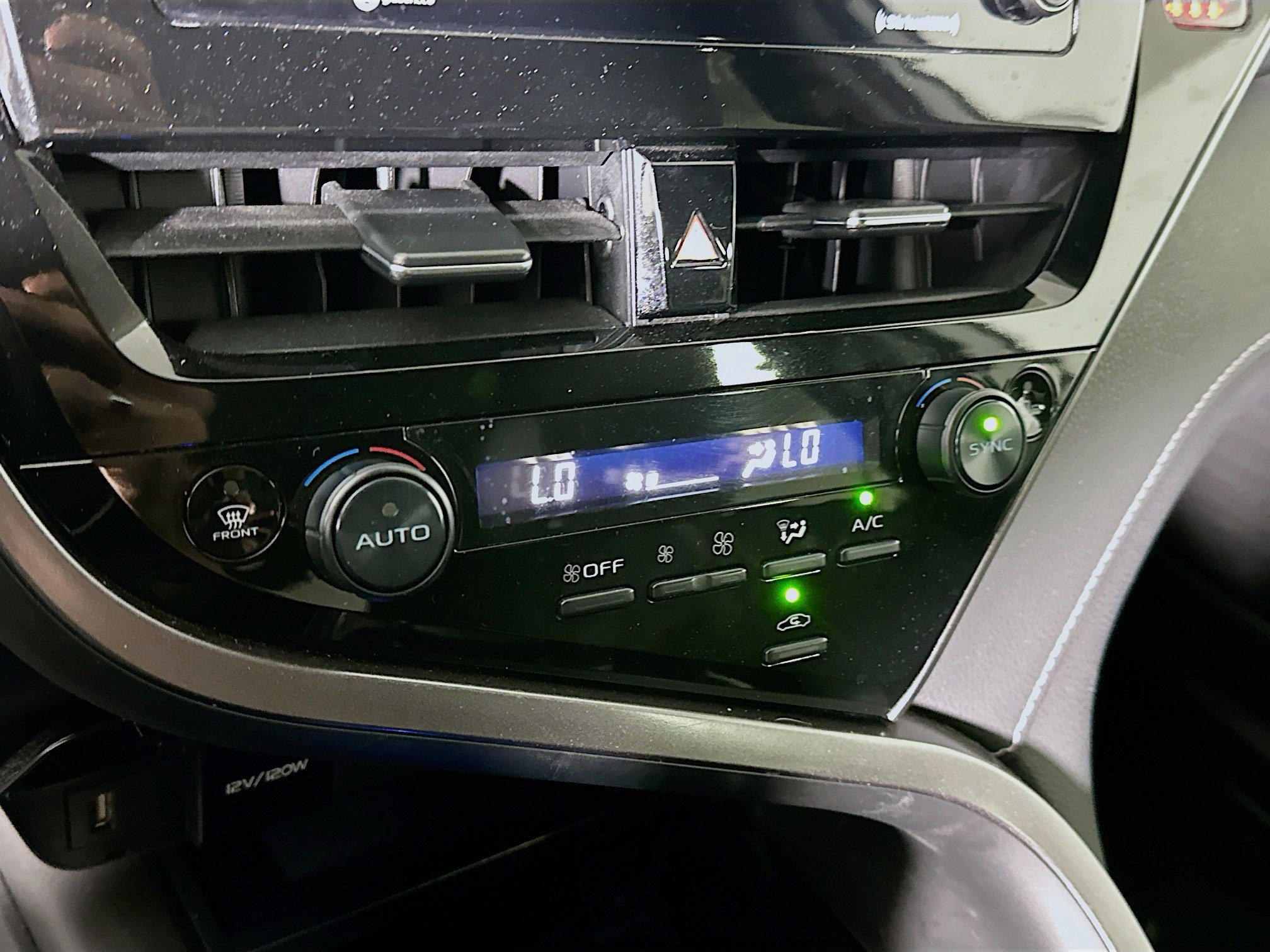 Used 2023 Toyota Camry SE image 22