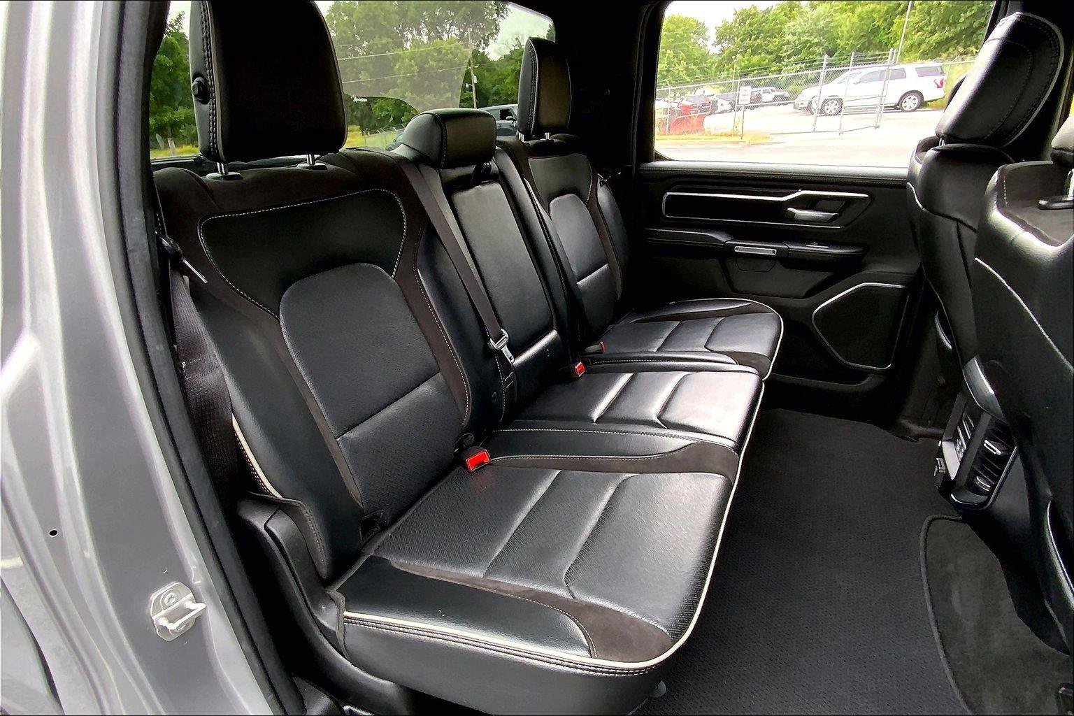 Used 2024 RAM 1500 Laramie AWD/4WD image 25
