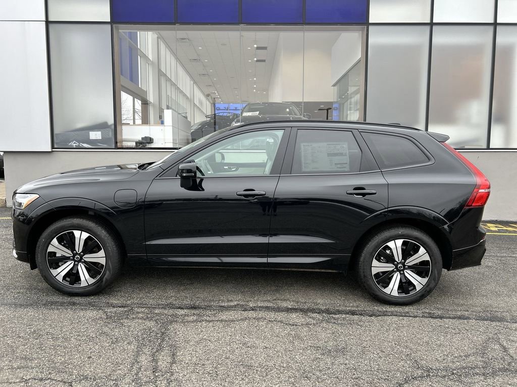 New 2025 Volvo XC60 T8 Core w/ Protection Package Premier image 5