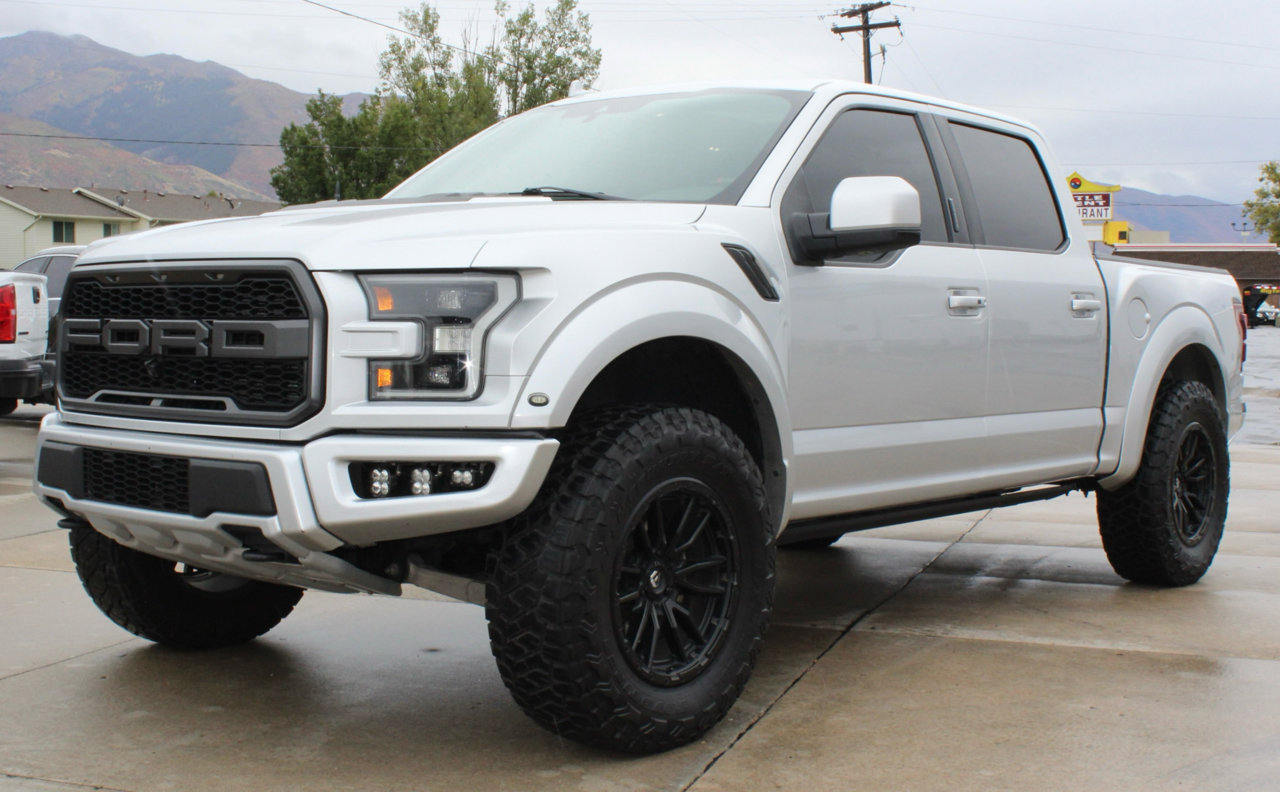 Used 2019 Ford F150 Raptor w/ Equipment Group 802A Luxury image 5