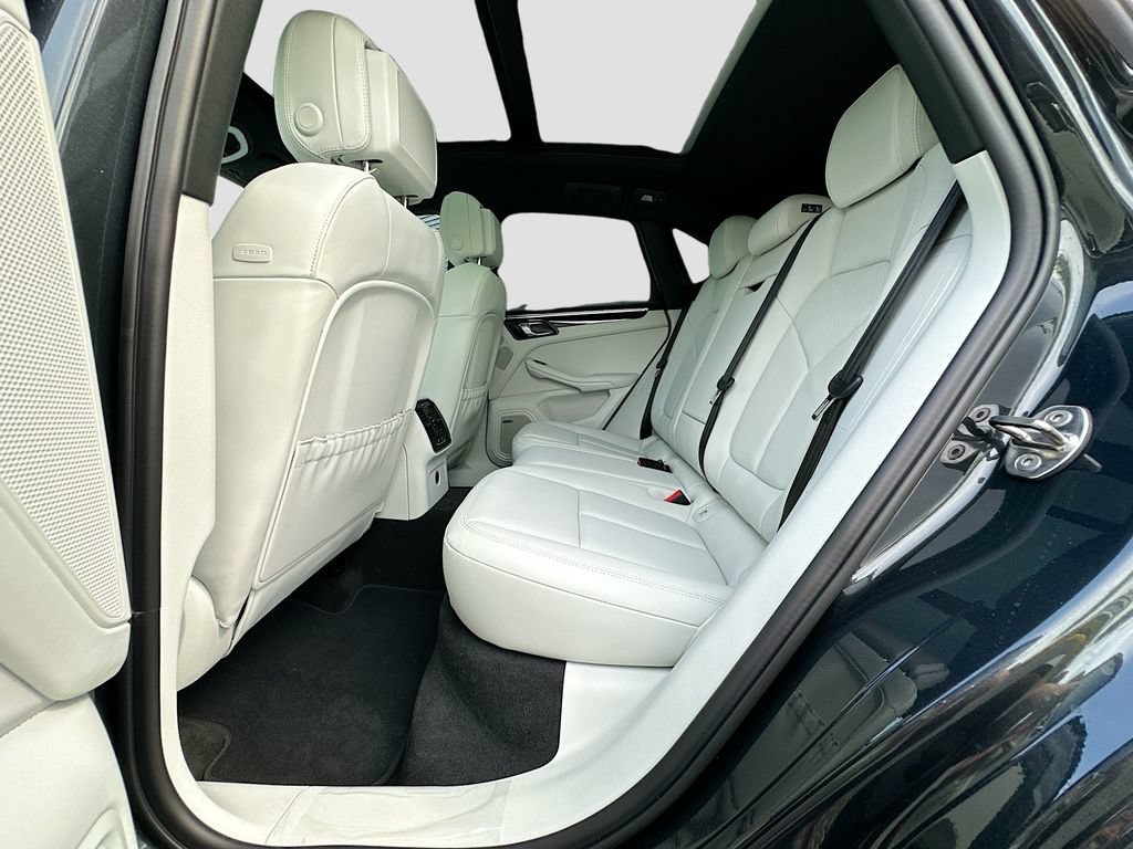 New 2026 Porsche Macan AWD/4WD image 24