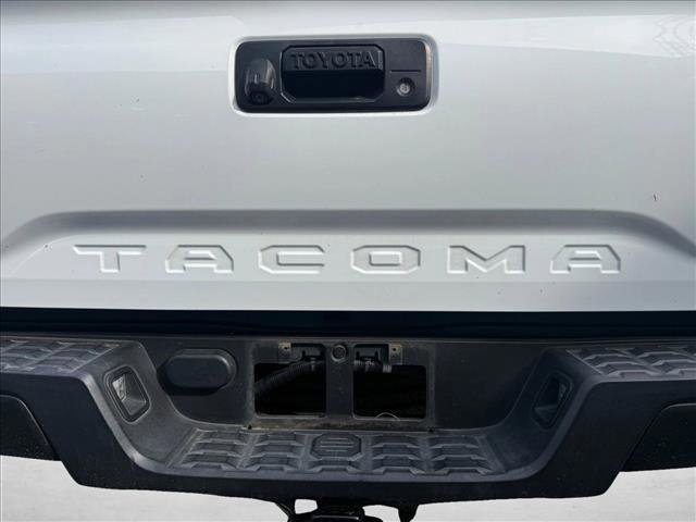 Used 2017 Toyota Tacoma SR RWD image 11
