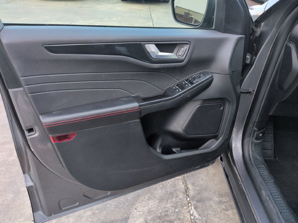 Used 2026 Ford Escape ST-Line AWD/4WD image 9