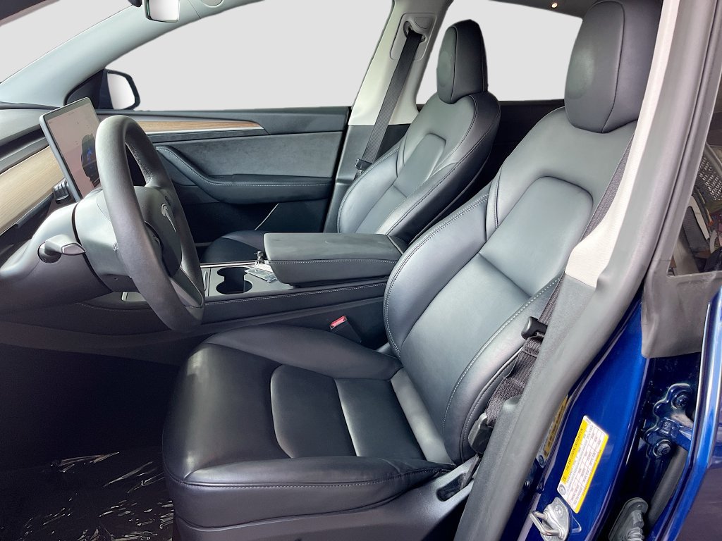 Used 2025 Tesla Model Y Long Range RWD image 21